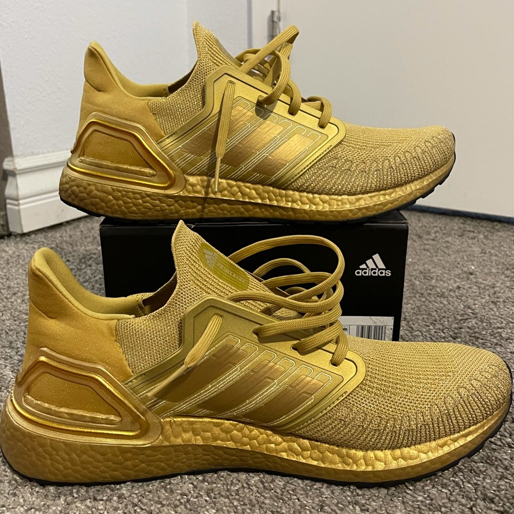 Men’s Size 13 ADIDAS ULTRABOOST 20 Gold Metallic